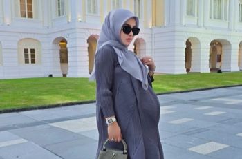 Gaya Monokrom Bumil Syahrini, Semakin Cetar Jelang Hari Persalinan