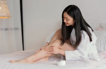 6 Cara Mengatasi Stretch Mark, Mau Coba Perawatan Apa?