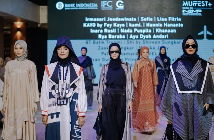 Mengusung tema "Flying to the Global Market", Muslim Fashion Festival (MUFFEST)+ akan kembali digelar pada 8-11 Agustus 2024 di Istora Senayan Jakarta. (Dok.Istimewa)