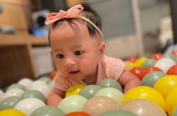Baju Tidur Baby Lily Bikin Salfok Lagi, Harganya Tak Kalah Gemas