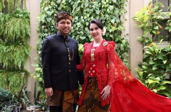 Kisah Cinta Arumi Bachsin dan Emil Dardak, Perjodohan Berujung Indah