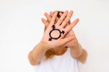 Safe Space Buat Cewek: Ruang Aman atau Sekadar Gimmick Zaman?