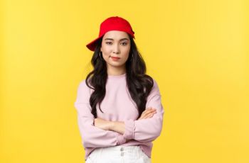 Stereotip Cewek Tomboy: Dikira Kuat Terus, Padahal Bisa Lelah Juga
