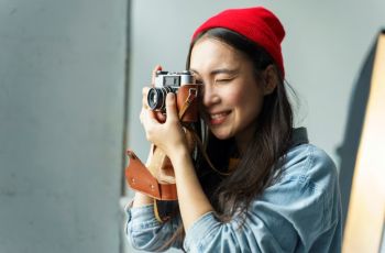 Hobi Jadi Cuan! Ini Rahasia Cewek Gen Z Ubah Passion Jadi Sumber Penghasilan