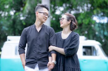 4 Zodiak yang Paling Sering Bikin Plot Twist di Hubungan Asmara