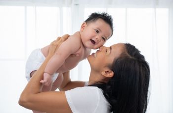 Nikah dan Punya Anak di Umur Berapa? Ini Plus-Minusnya untuk Perempuan