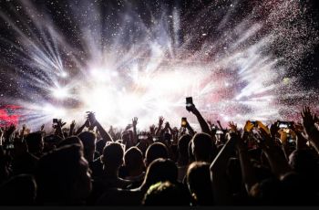 5 Hotel Dekat Tempat Konser di Jakarta: Cocok Buat Kamu yang Nggak Mau Ribet Pulang Malam
