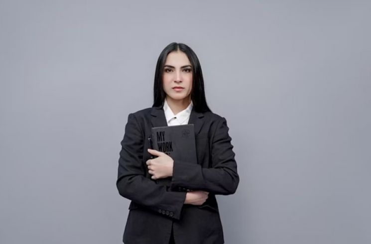 Ilustrasi Cewek Gen Z yang Berani Gonta-Ganti Jalur Karier (Unsplash.com/Fotos)