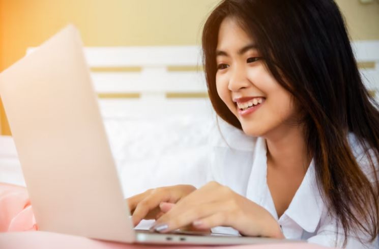 Ilustrasi Gaya Belajar Gen Z yang Fleksibel. (Freepik)