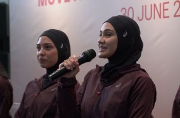 Lari di Ajang Internasional, Zeezee Shahab: Hijab Nggak Menghalangi Aku untuk Aktif