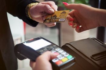 Biar Nggak Tersesat di Dunia Cashless, Melek Finansial Itu Kunci!