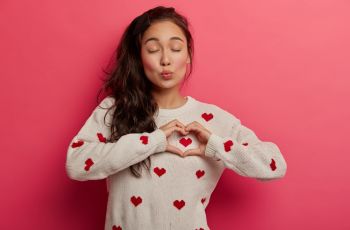 Love Language Bukan Cuma Buat Pacar, Tapi Buat Diri Sendiri Juga: Biar Kamu Nggak Gampang Empty!