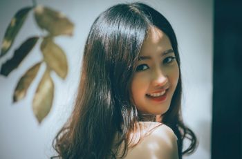 Cewek Cantik Fisik VS Cantik Otak: Kenapa Harus Dipertentangkan?