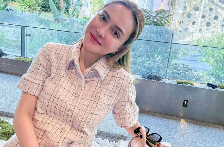 Intip inspirasi OOTD liburan ala Shandy Aulia yang simpel, elegan, dan cocok banget buat para mama muda stylish.