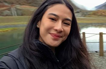 Ngapain Nungguin Cowok? Dian Sastro Ajak Cewek Bangkit dan Ngejar Mimpi Sendiri!