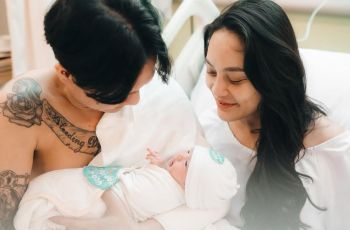 Jaga Mood Ibu Pascapersalinan, Erika Carlina Pilih Batasi Kunjungan Tamu