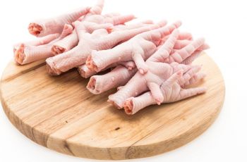 Tentang Ceker Ayam dan Manfaat Kolagennya yang Murah tapi Bikin Glowing