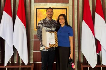 Demi Cinta, Vincent Verhaag Resmi Jadi WNI untuk Jessica Iskandar dan Ketiga Anaknya