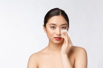 Bersih Sekejap! 5 Cleansing Wipes Andalan untuk Hapus Makeup Tanpa Drama