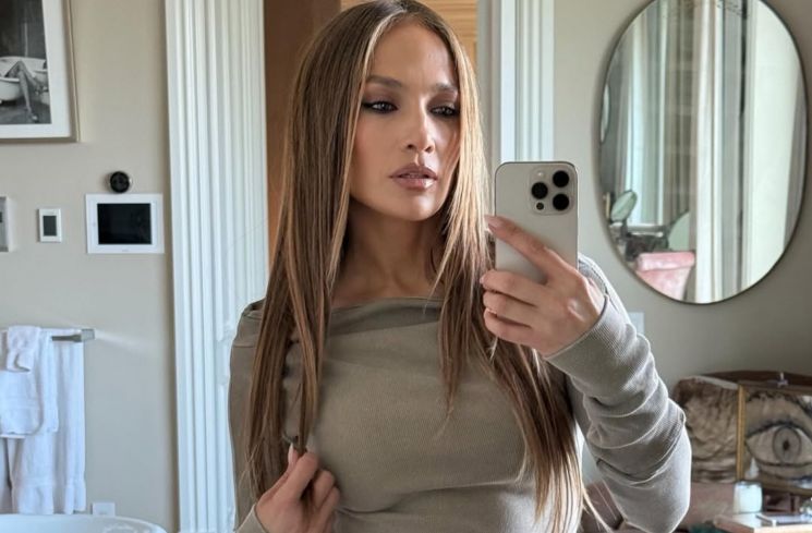 Jennifer Lopez (Instagram/@jlo)