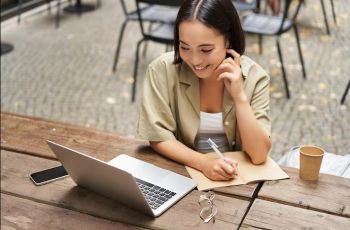 Bikin Tugas Cepet Kelar! Ini 5 Laptop Terbaik Buat Kuliah, Harganya Mulai Rp 4 Jutaan