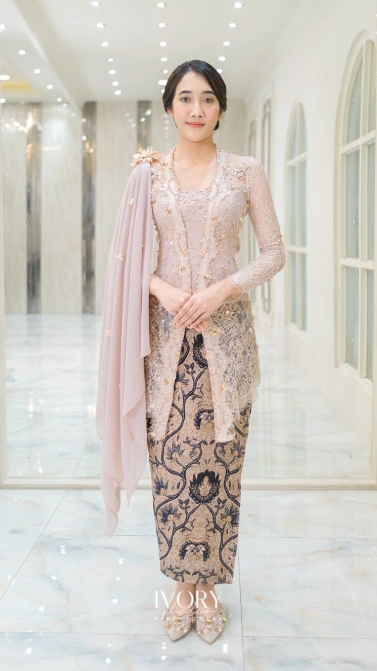Kebaya Kutubaru (rtw.ivorystudio.id)