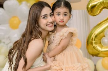 Anak Selebgram Dianiaya Suster: Tips Aman Pilih Baby Sitter Biar Nggak Salah Asuh