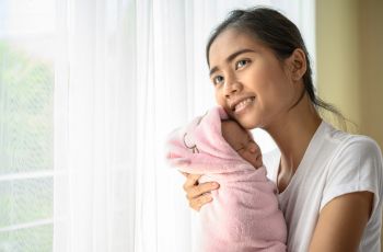 Ibu Baru Banyak yang Nggak Tau, Ini 10 Kesalahan yang Sering Terjadi Saat Merawat Si Kecil