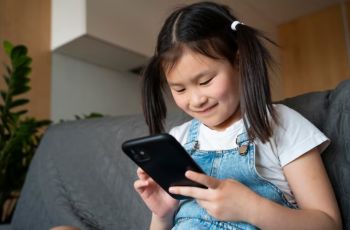 Hidup di Era AI: Anak Harus Dibekali Skill Kritis, Kreatif, dan Bijak