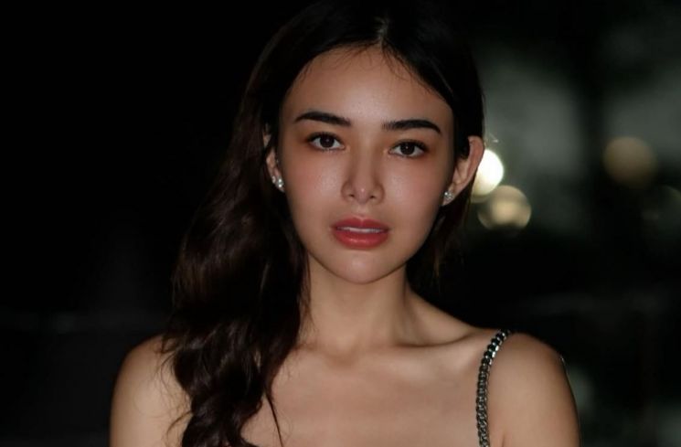 Dibilang Nggak Fungsional, Tas Mini ala Amanda Manopo Malah Jadi Fashion Statement