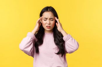 Kenapa Migrain Lebih Sering Menyerang Perempuan? Ini Jawabannya