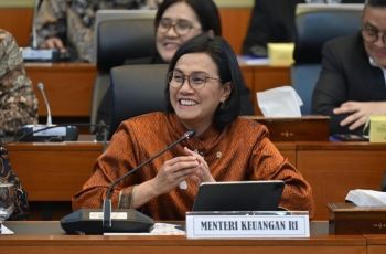 Ulang Tahun Paling Berwarna Sri Mulyani: Dari 63 Karangan Bunga Sindiran sampai Rumah Dijarah