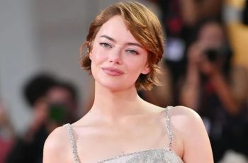 Emma Stone Tampil Beda di Venice Film Festival, Bixie Cut Jadi Sorotan Utama