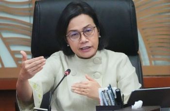 Sorotan Publik Panas! Sri Mulyani Hadapi Tantangan Kepercayaan di Tengah Krisis