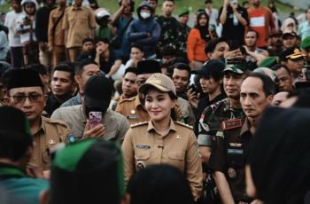 Nggak Semua Pemimpin Bisa Lakukan: Sherly Tjoanda Turun Langsung Redam Demo di Ternate