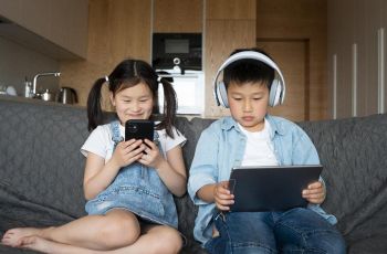 Digital Sejak Lahir: Gen Alpha Butuh Orang Tua yang Siaga dan Nggak Gagap Teknologi