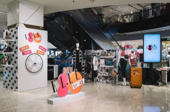 Rayakan ELLE 80 Tahun, Dari Paris ke Jakarta: Ada Pop-Up Fashion yang Wajib Dikunjungi