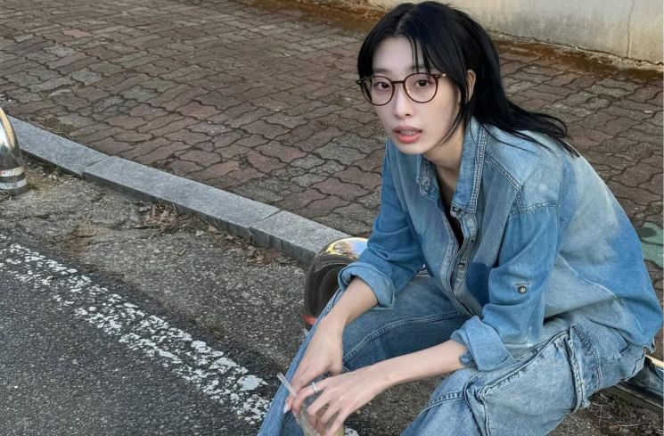 Outfit serba denim (Instagram/@rxudain)