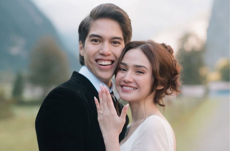 Potret Lamaran Syifa Hadju dan El Rumi (Instagram/@syifahadju)