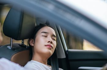 Stres karena Kerjaan Banyak? Coba Luangkan Waktu dengan Menarik Napas Saat Berada di Perjalanan