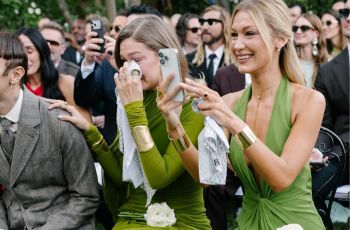 Gigi dan Bella Hadid Nyeker di Nikahan Kakak, Tapi Tetap Bikin Fashion Goals!