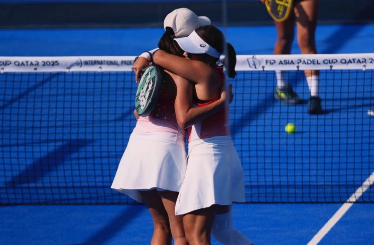 Momen Kemenangan Tim Nasional Padel Putri Indonesia (Instagram/@pbpadelindonesia)