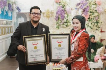 Dokter Ayu Widyaningrum Rayakan Hari Kesehatan Nasional dengan Raih Dua Rekor MURI Sekaligus